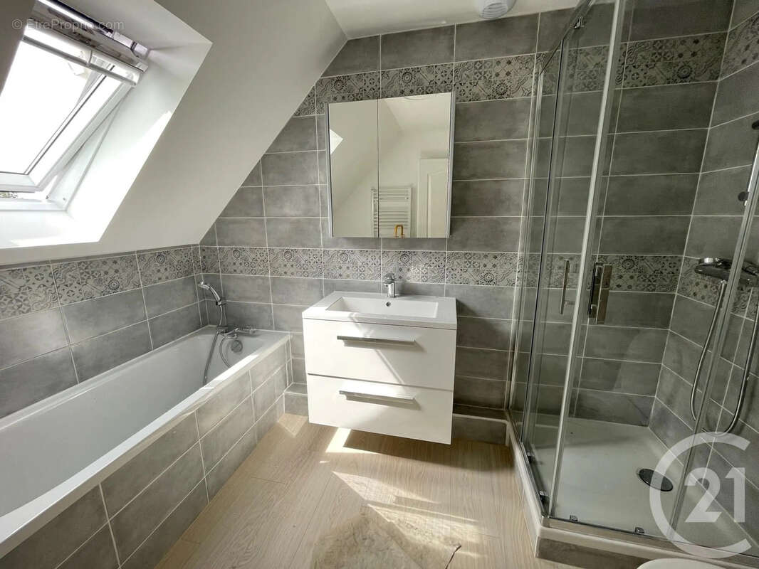 Maison à BOUCHEMAINE