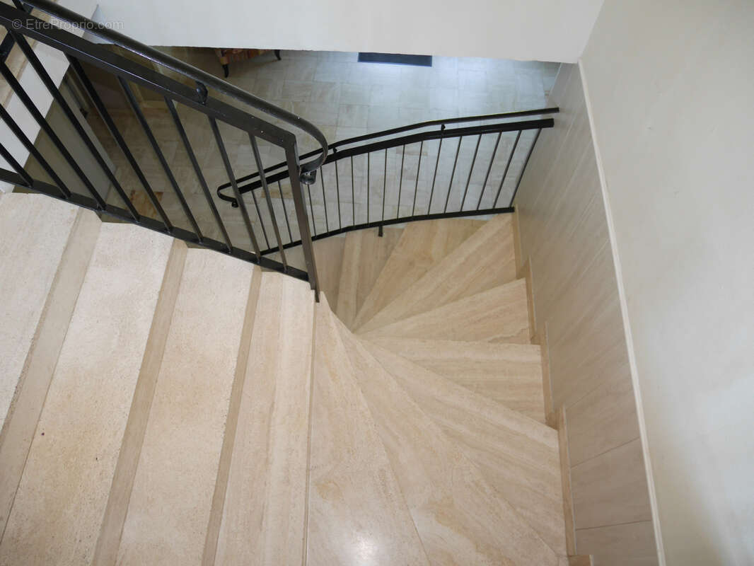 Maison à MONTIGNY-EN-MORVAN