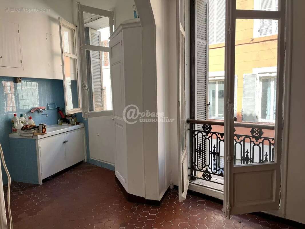 Appartement à MARSEILLE-6E