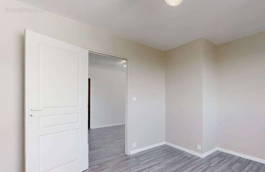 Appartement à EPINAY-SUR-SEINE