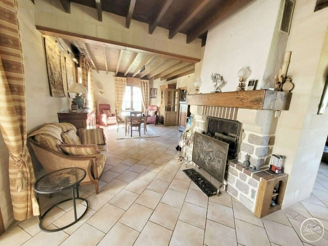 Maison à BAYENGHEM-LES-EPERLECQUES