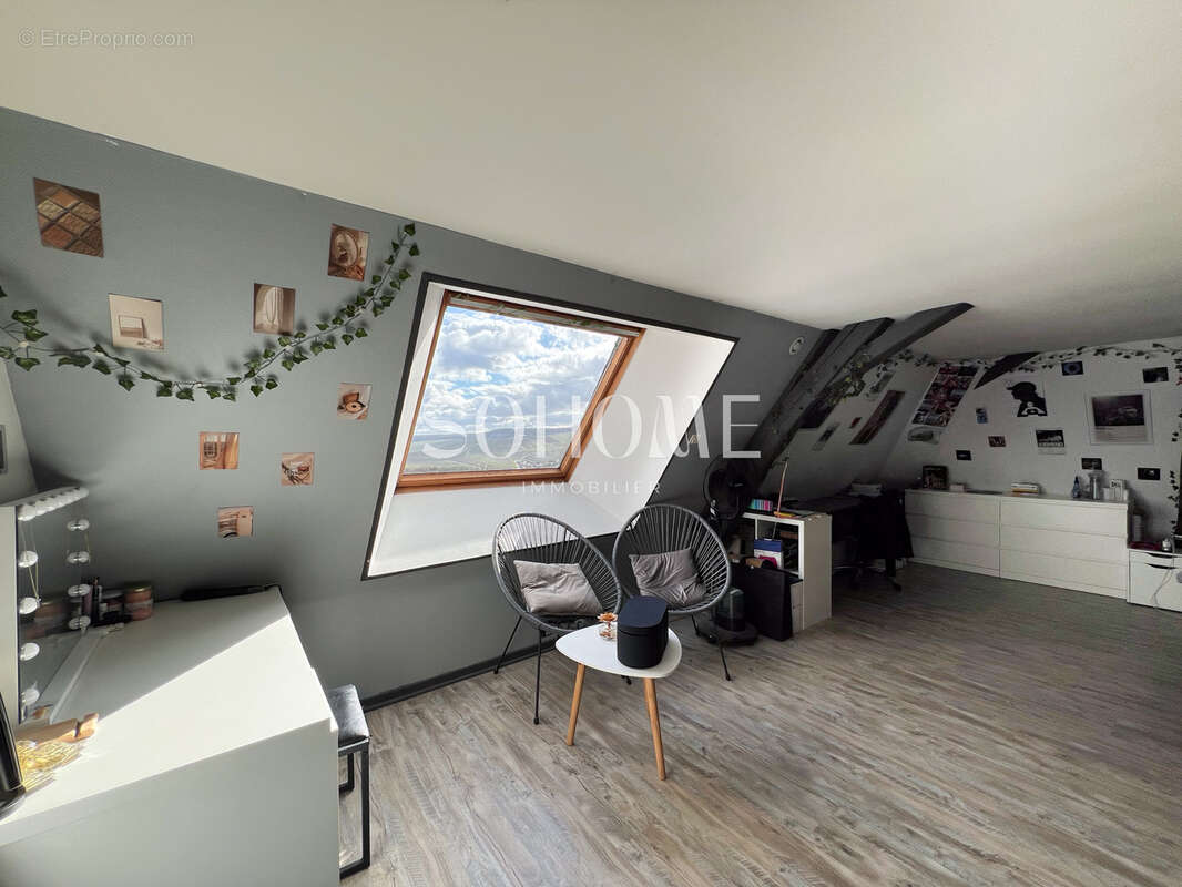 Maison à MONTHELON