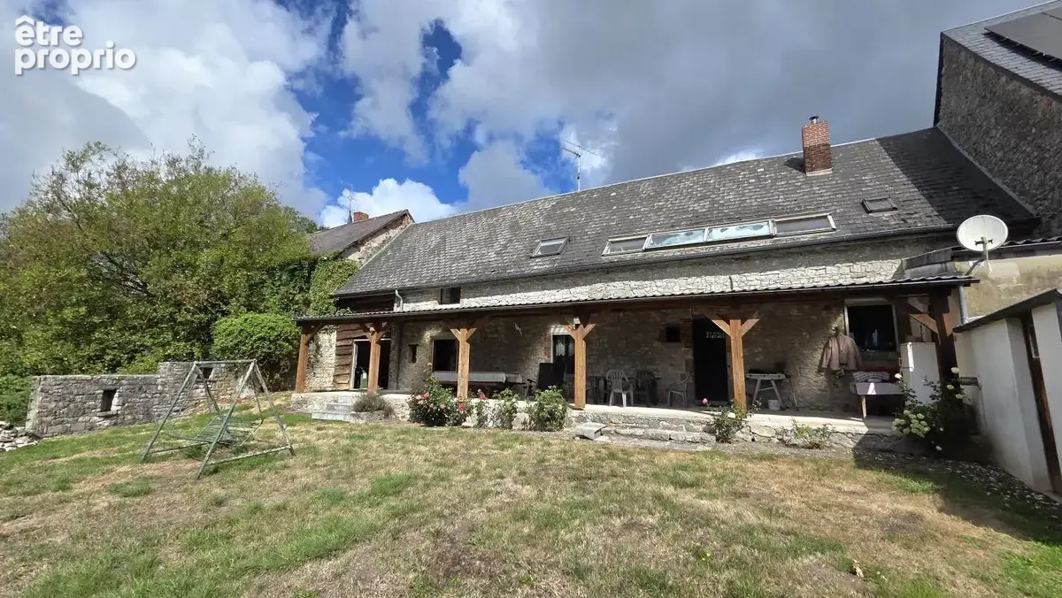 Ensemble immobilier comprenant deux maisons en pierres, situé à Baives - photo 2
