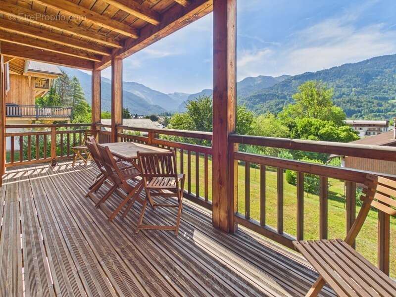 Haute Savoie (74), à vendre SAMOENS - Domaine skiable Grand Massif - Appartement T3 bis - photo 2
