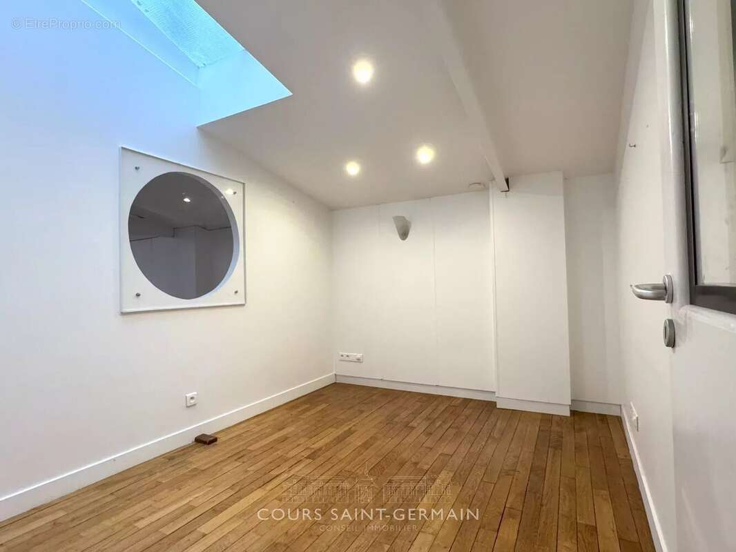 Commerce à PARIS-17E