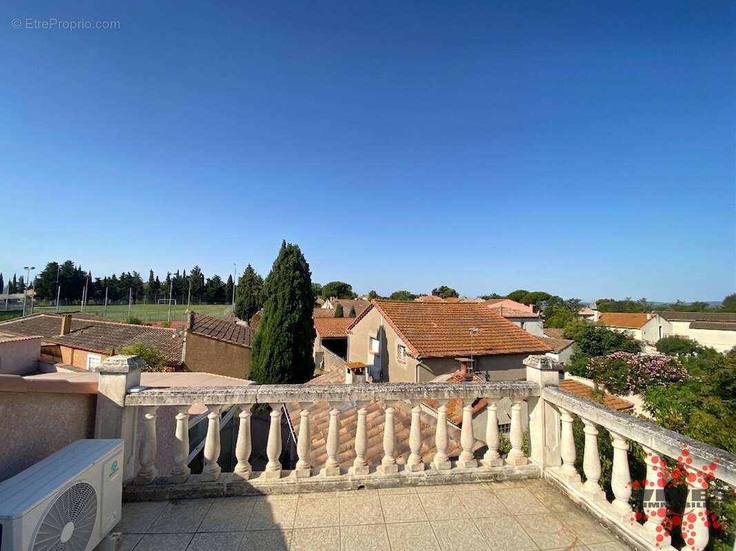 Villa de plain-pied 231 m² - 4/5 chambres avec logement indépendant  Piscine  Terrain 500 m2 - Poilhes - photo 12
