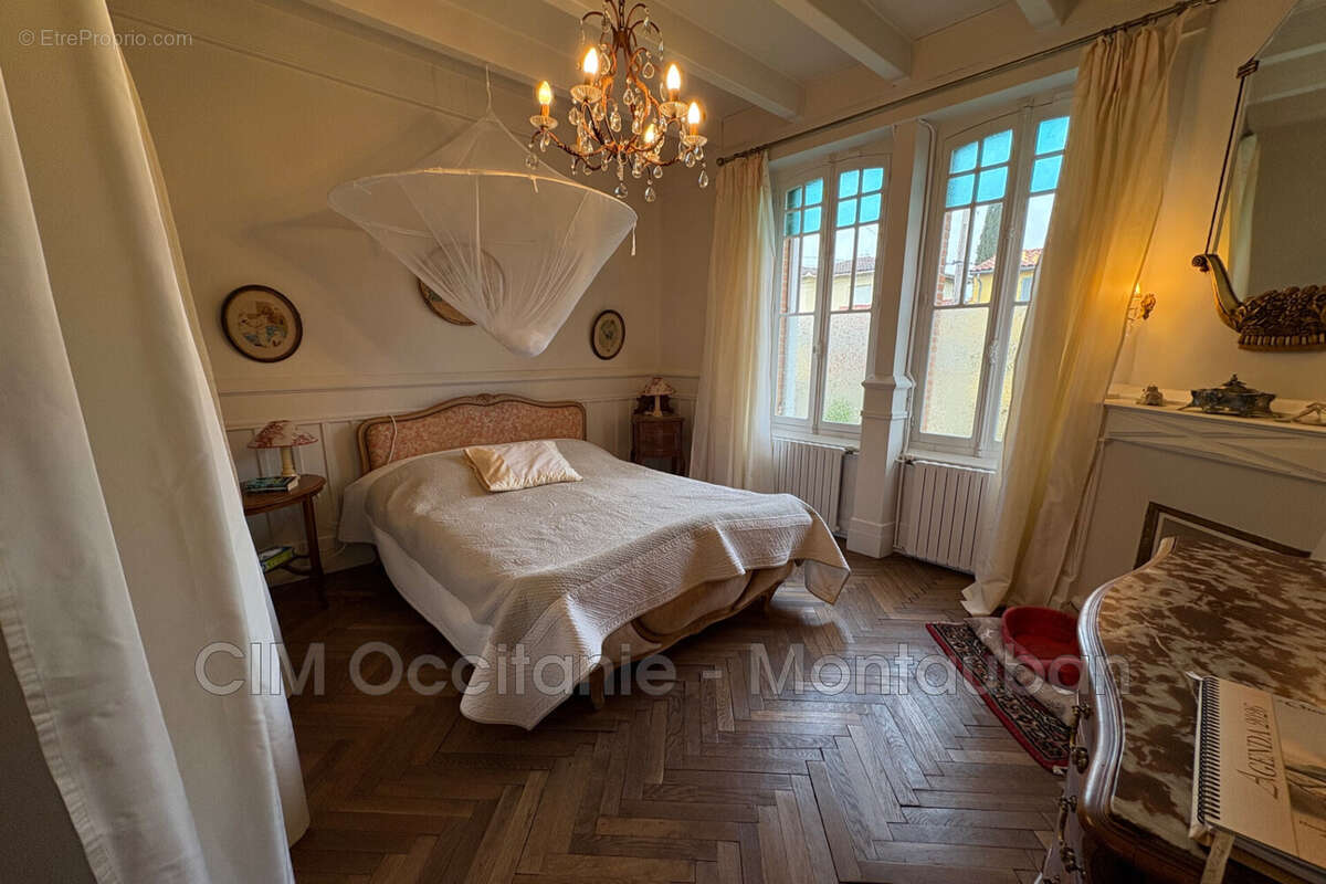 Maison à CASTELSARRASIN