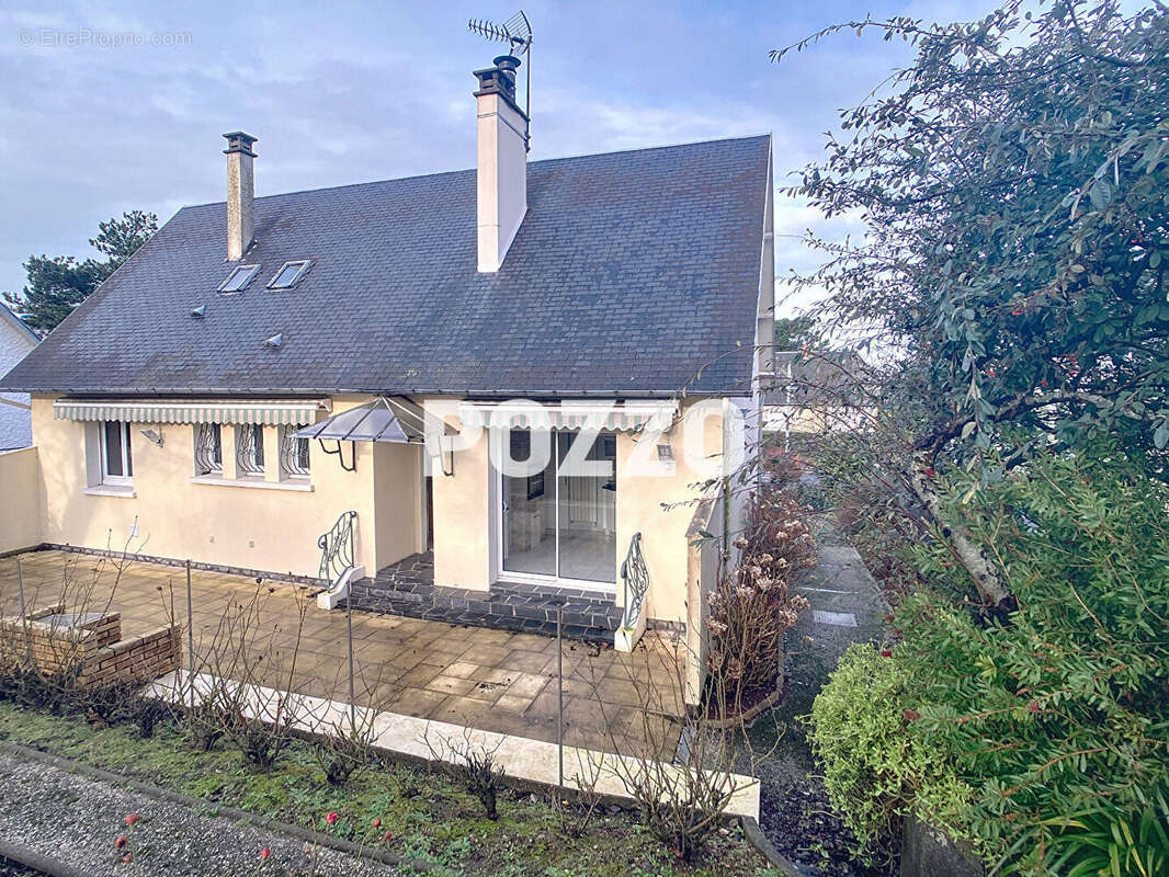 Maison à DONVILLE-LES-BAINS