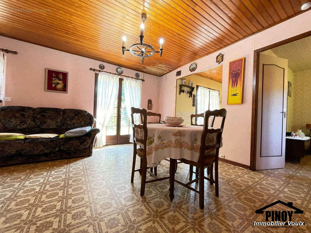 Maison de plain pied sur 1.961m2 de jardin - photo 6