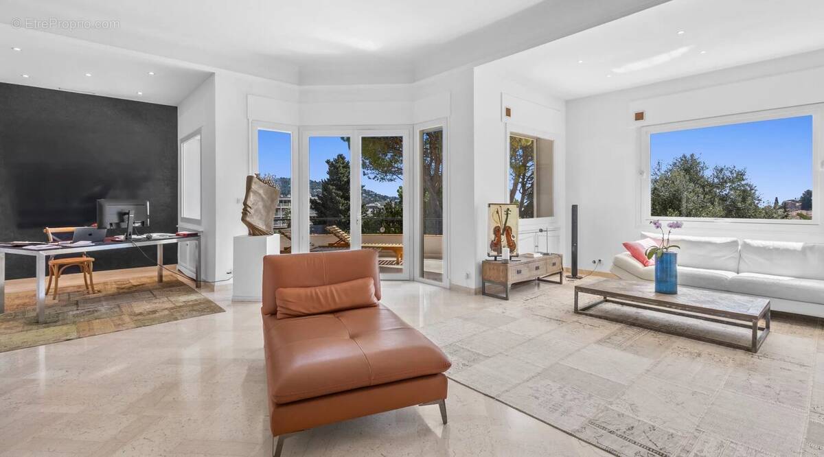 Appartement à LE CANNET