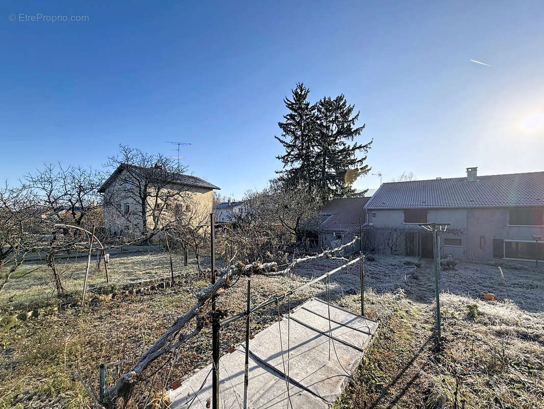 Maison à THIRAUCOURT