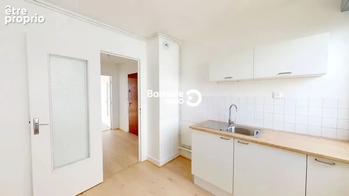 Appartement 2 pièces de 51.33 m2 à vendre à Lorient - Grand balcon -Lumineux et bien situé - photo 6