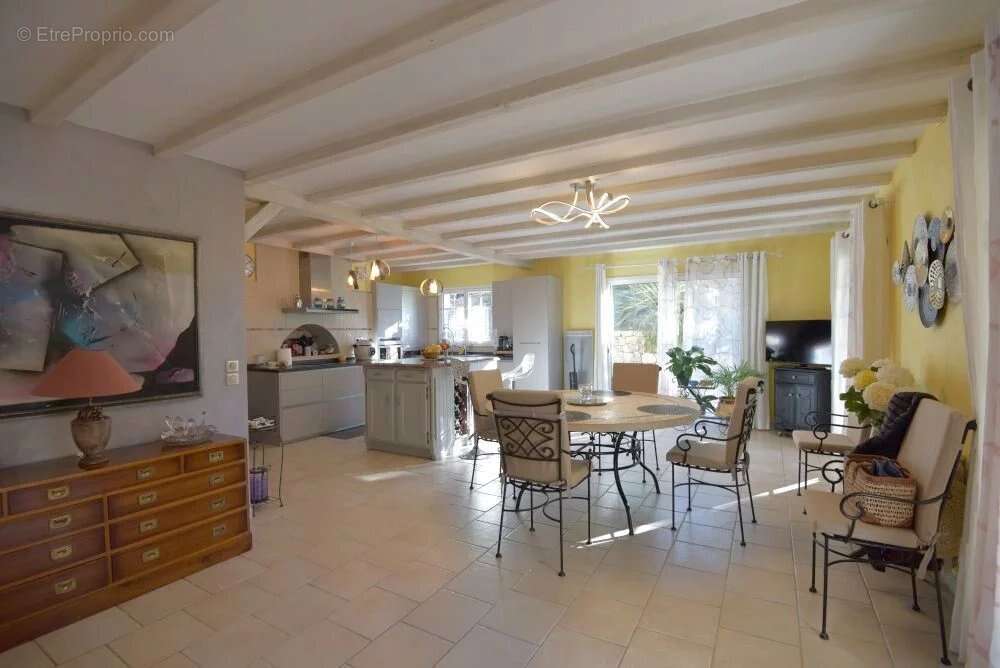 Maison à LES ADRETS-DE-L&#039;ESTEREL