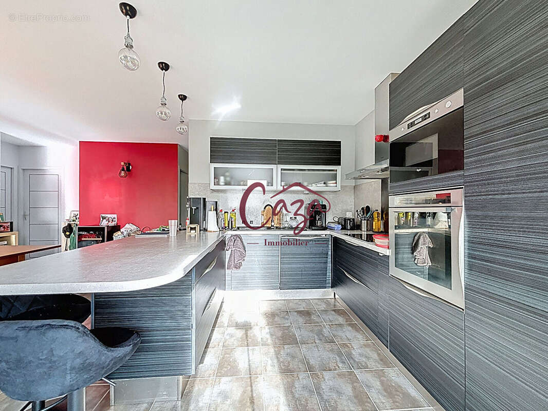 Maison à CAMBLANES-ET-MEYNAC