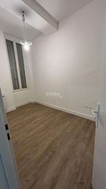 Appartement à MARSEILLE-7E