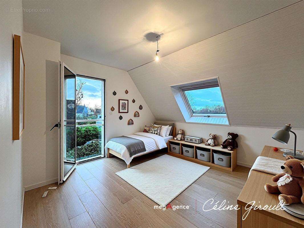 Maison à LE VAL-SAINT-PERE