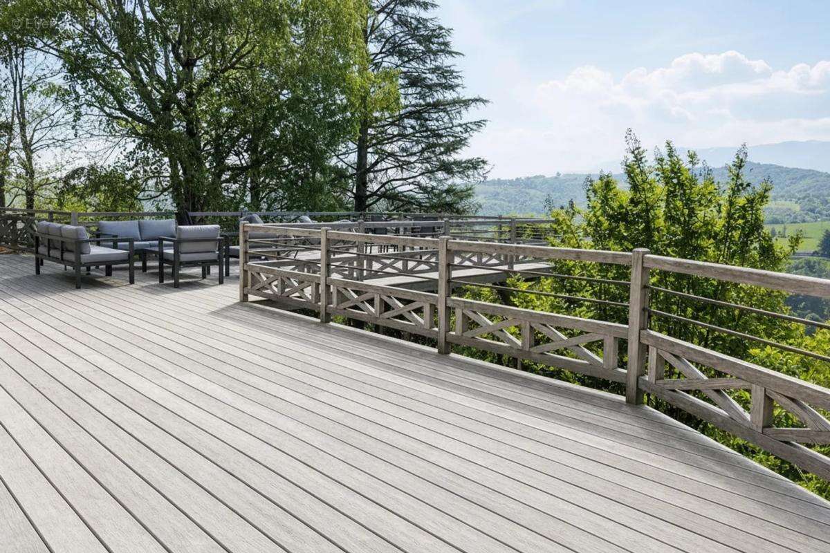 Maison de 230 m² avec terrasse et vue panoramique - photo 2