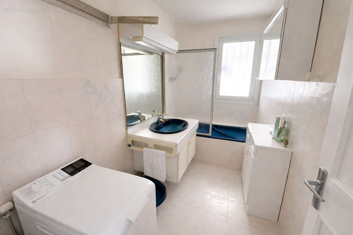 Appartement à MARSEILLE-12E