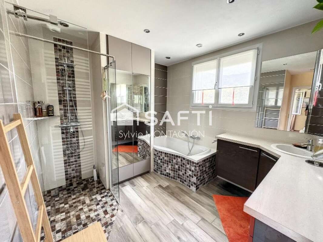 Photo 3 - Maison à VOIRON