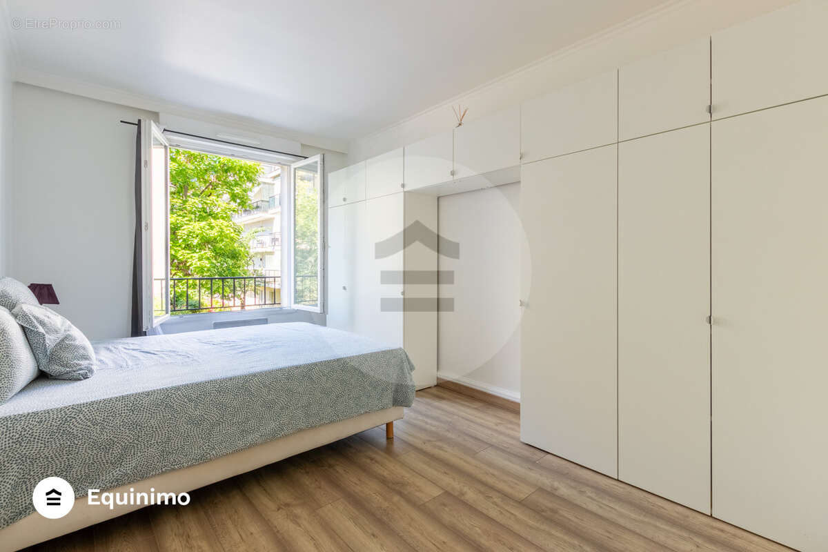 Appartement à NEUILLY-SUR-SEINE