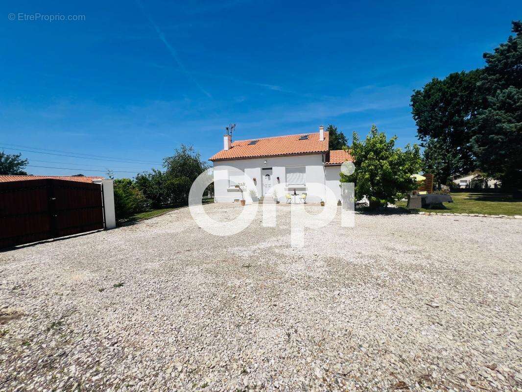  Coup de cœur assuré – Maison de charme sur les hauteurs de Marsac - photo 15