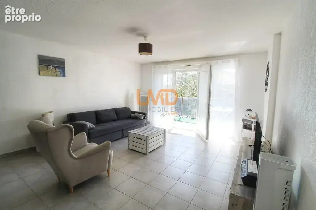 Appartement T3 plus terrasse et parking - photo 4