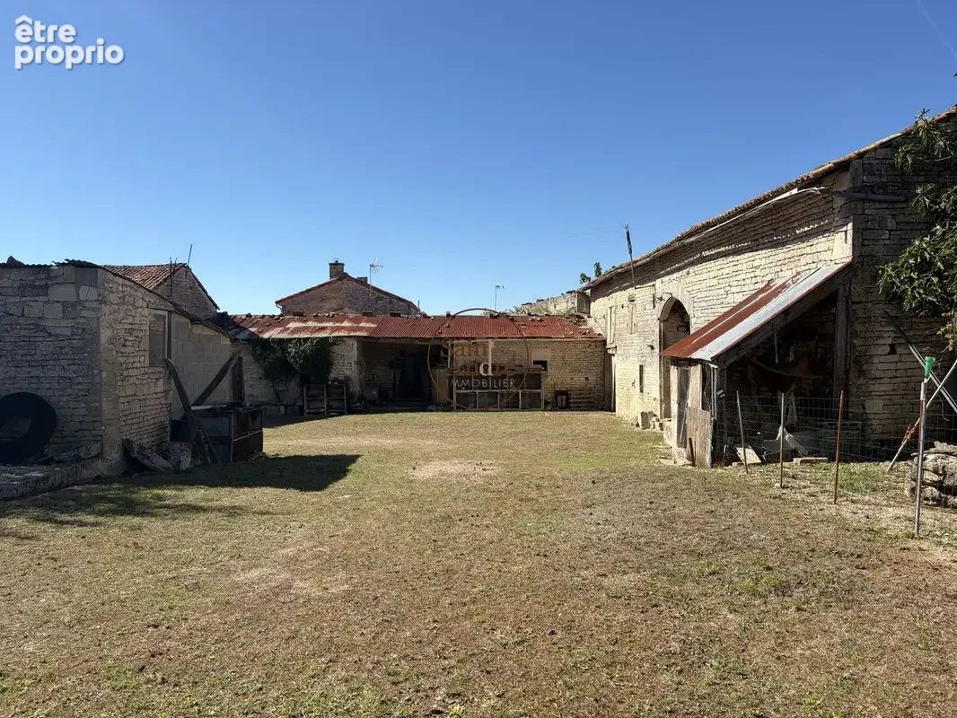 Maison 6 pièces 200 m² à vendre à Rouillac (16170) - photo 3
