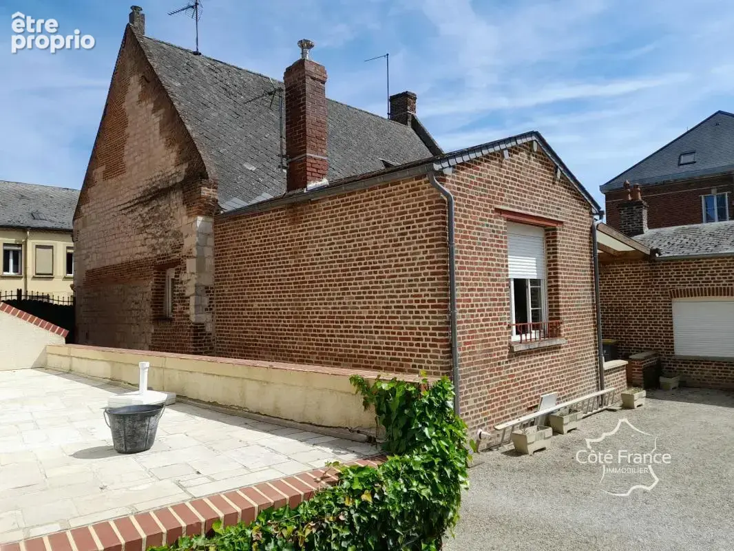 A proximité de tous commerces, lot de 3 maisons avec piscine - photo 8