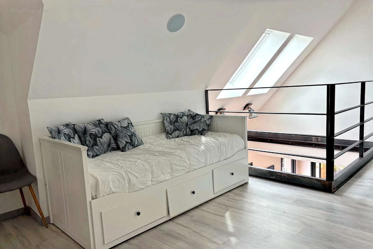 Maison à LA CHAPELLE-REANVILLE