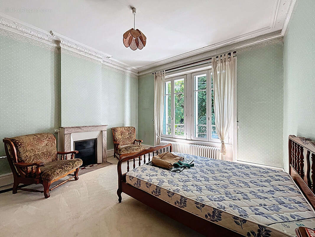 Maison à CHARLEVILLE-MEZIERES