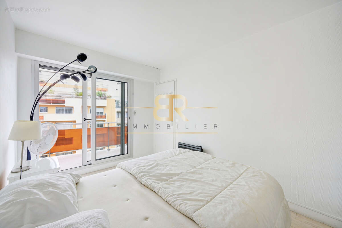 Appartement à PARIS-12E