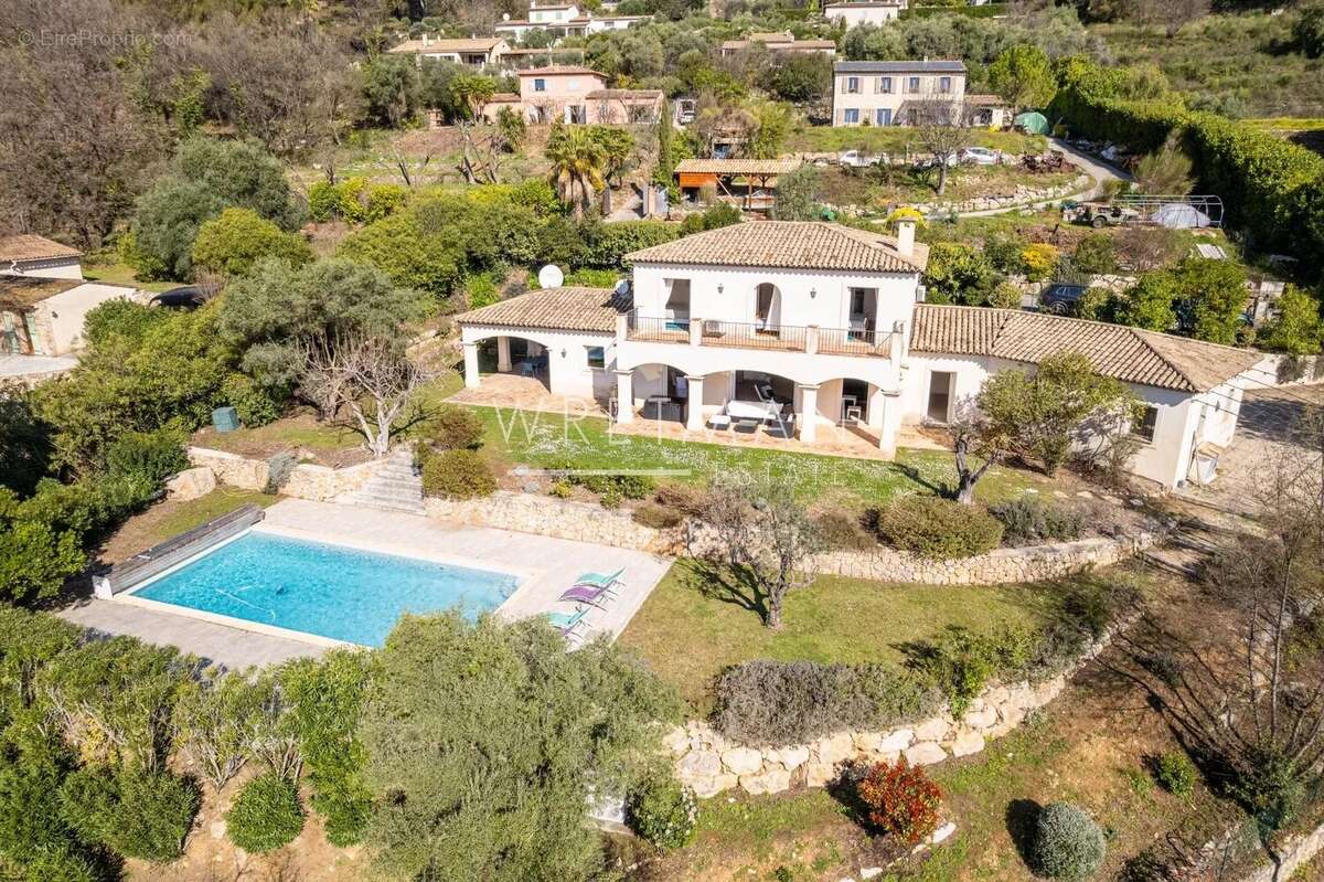 Maison à TOURRETTES-SUR-LOUP