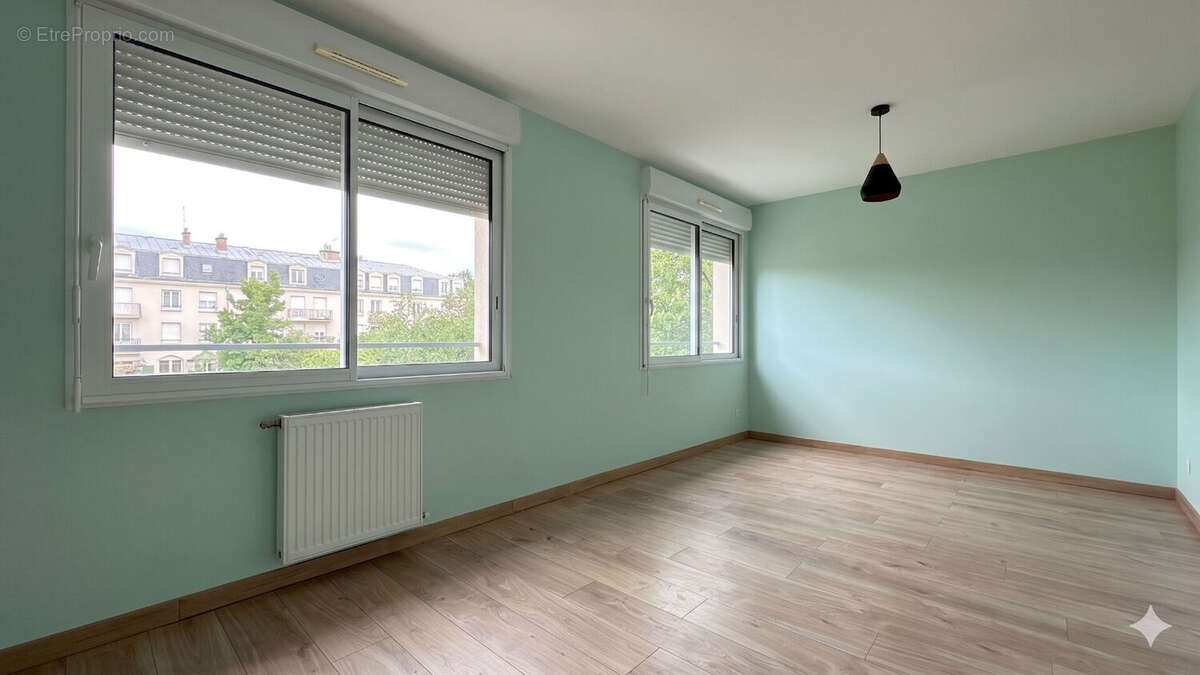 Maison à CORBEIL-ESSONNES