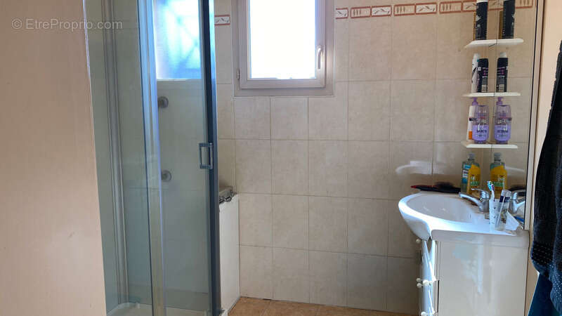 À vendre – Pavillon de plain-pied -2 chambres - jardin et garage  COUTARNOUX (89) - photo 7