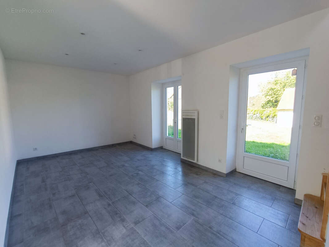 Maison à SANCERGUES