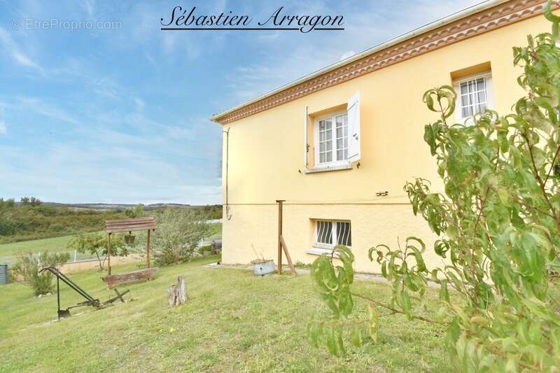En exclusivité à Cancon – Maison familiale rénovée de 130 m² avec garage et terrain clos - photo 12