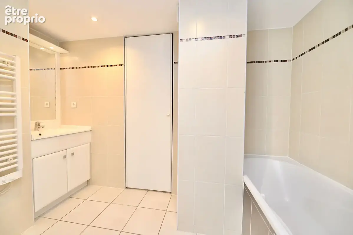 Appartement 3 pièces de 62,57 m² avec terrasse sans vis-à-vis, vue dégagée et parking en sous-sol - photo 11