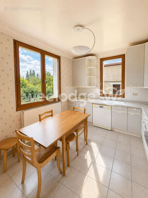 Maison 160 m² à Condecourt  - photo 9