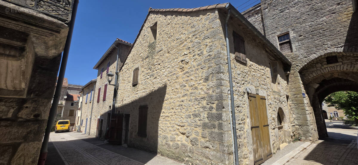 Maison à LA CAVALERIE