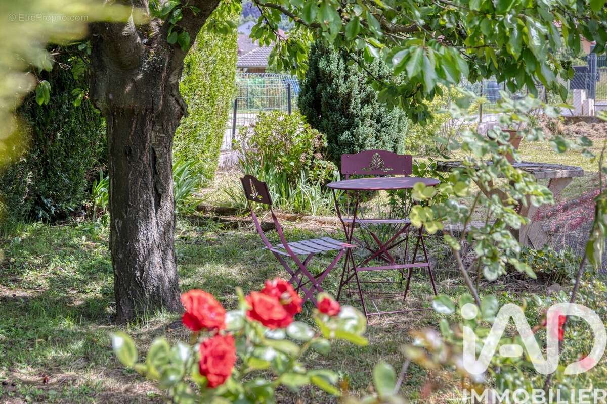 Photo 2 - Maison à LA ROCHETTE