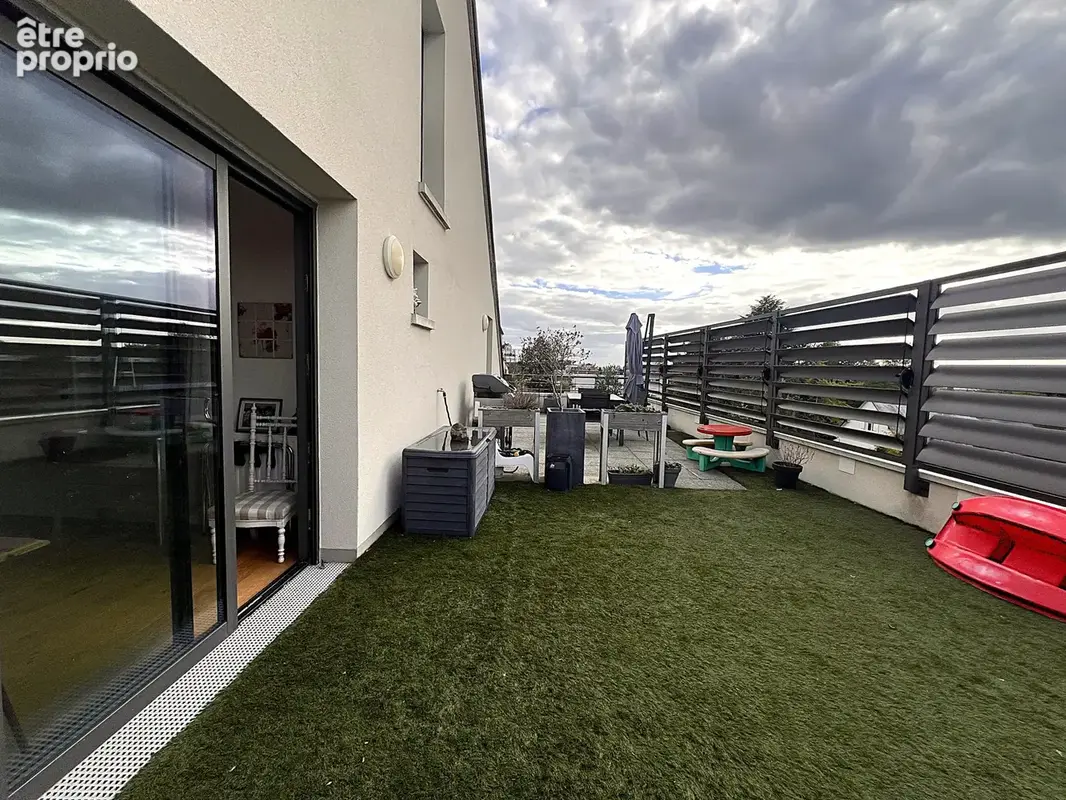 Appartement en duplex de 112m2 PMR de 3 chambres et 2 terrasses à Tours avec garage double boxé - photo 2