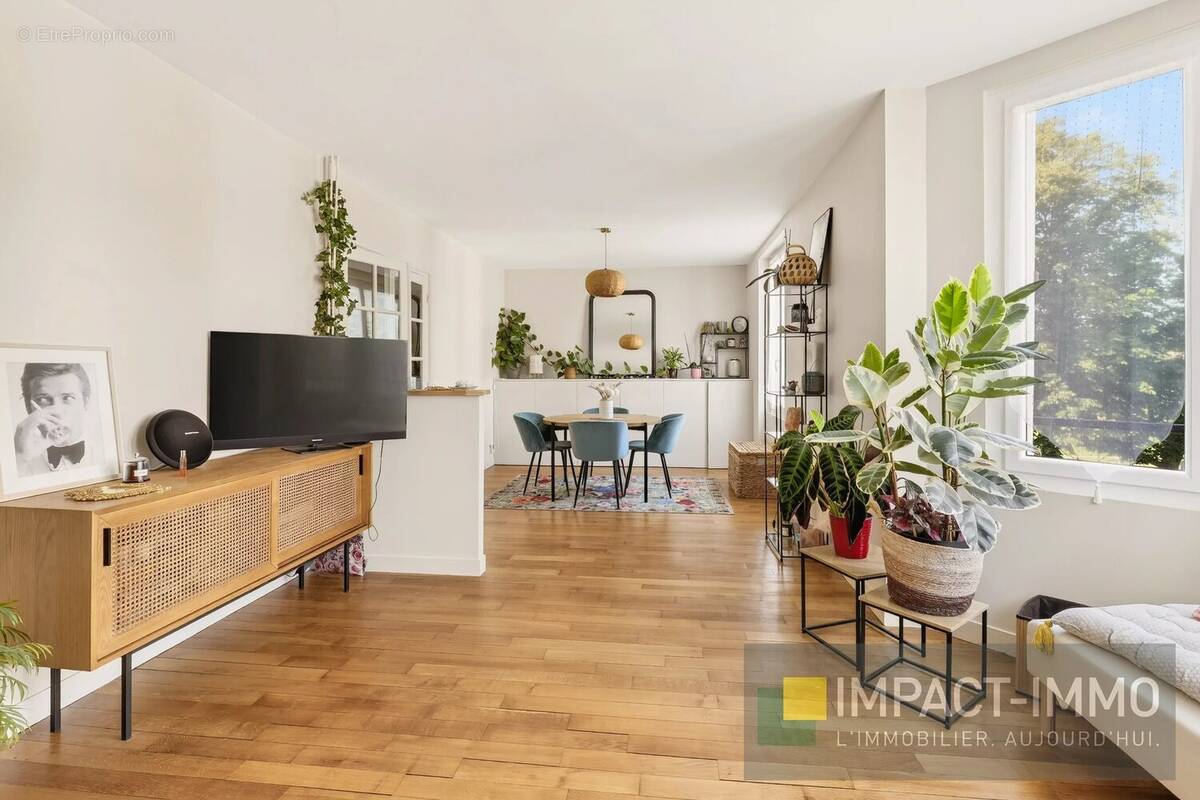 Appartement à SURESNES