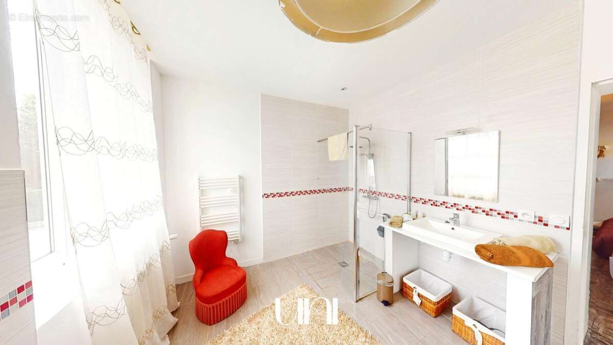 Maison à PORT-EN-BESSIN-HUPPAIN