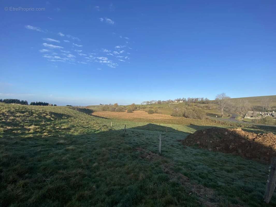 Terrain à CHASTREIX