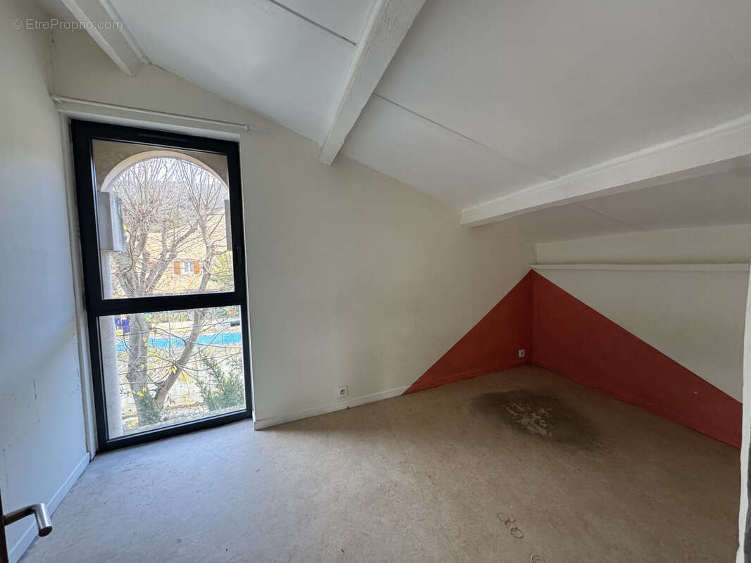 Appartement à MONTPEYROUX