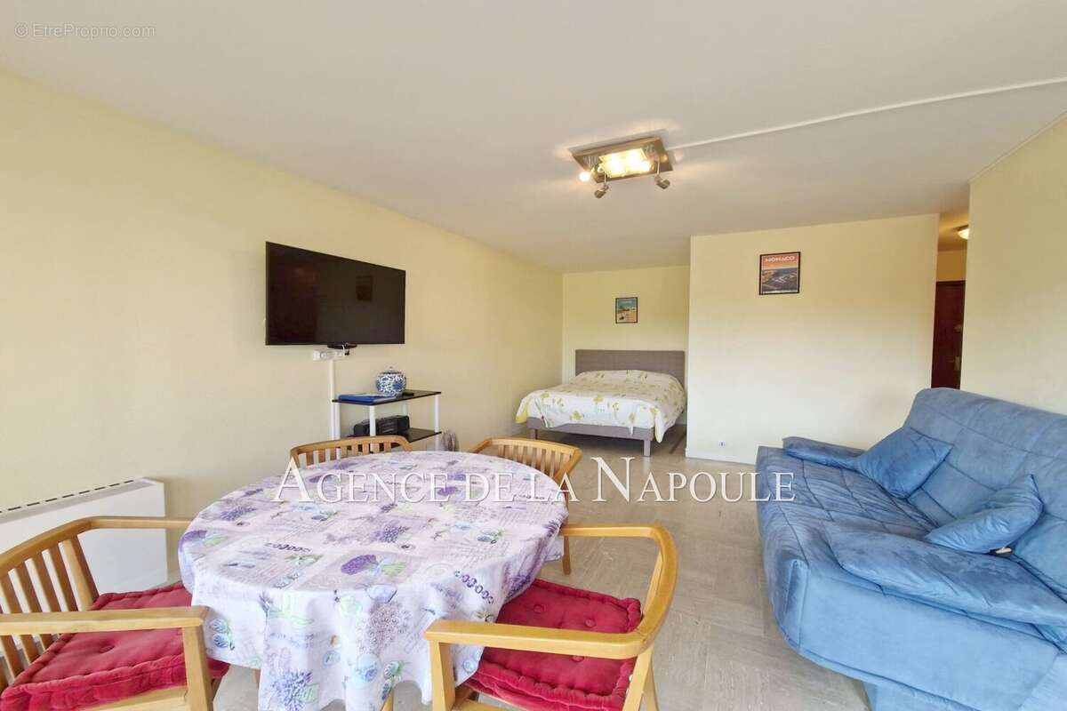 Appartement à MANDELIEU-LA-NAPOULE