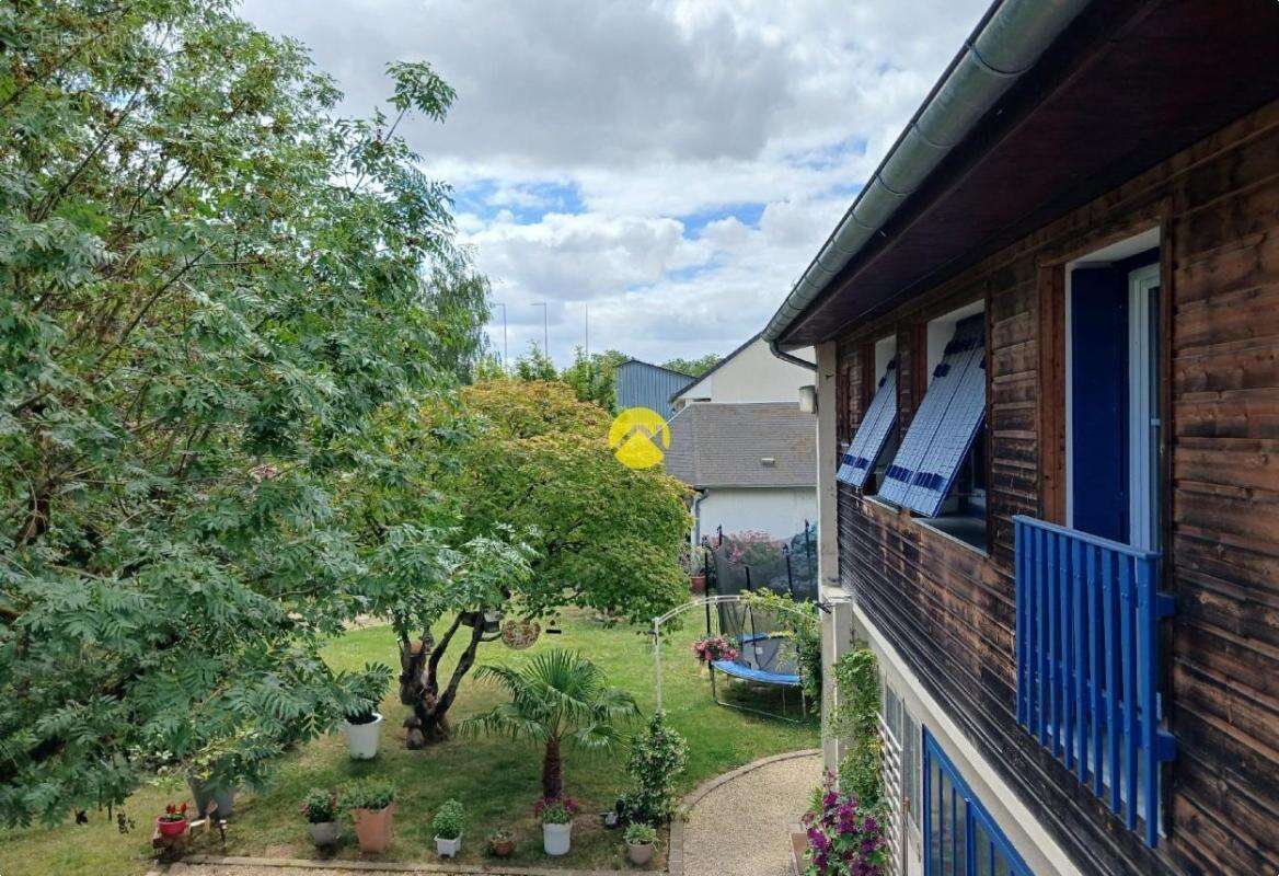 2 maisons et grands garages - photo 3