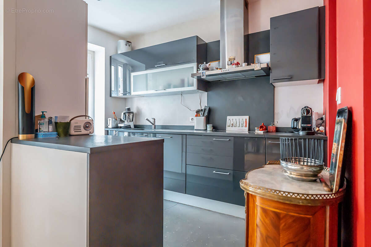 Appartement à PARIS-17E