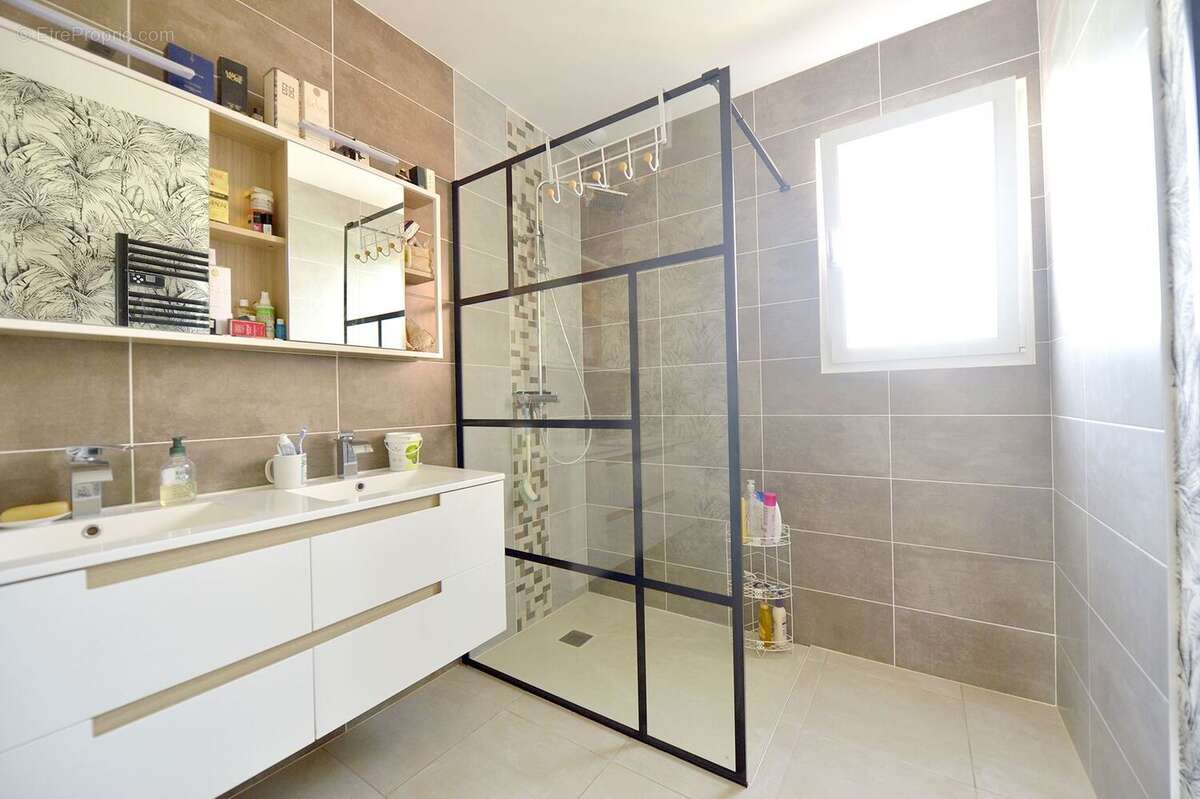 Maison à SAINT-SULPICE-DE-ROYAN