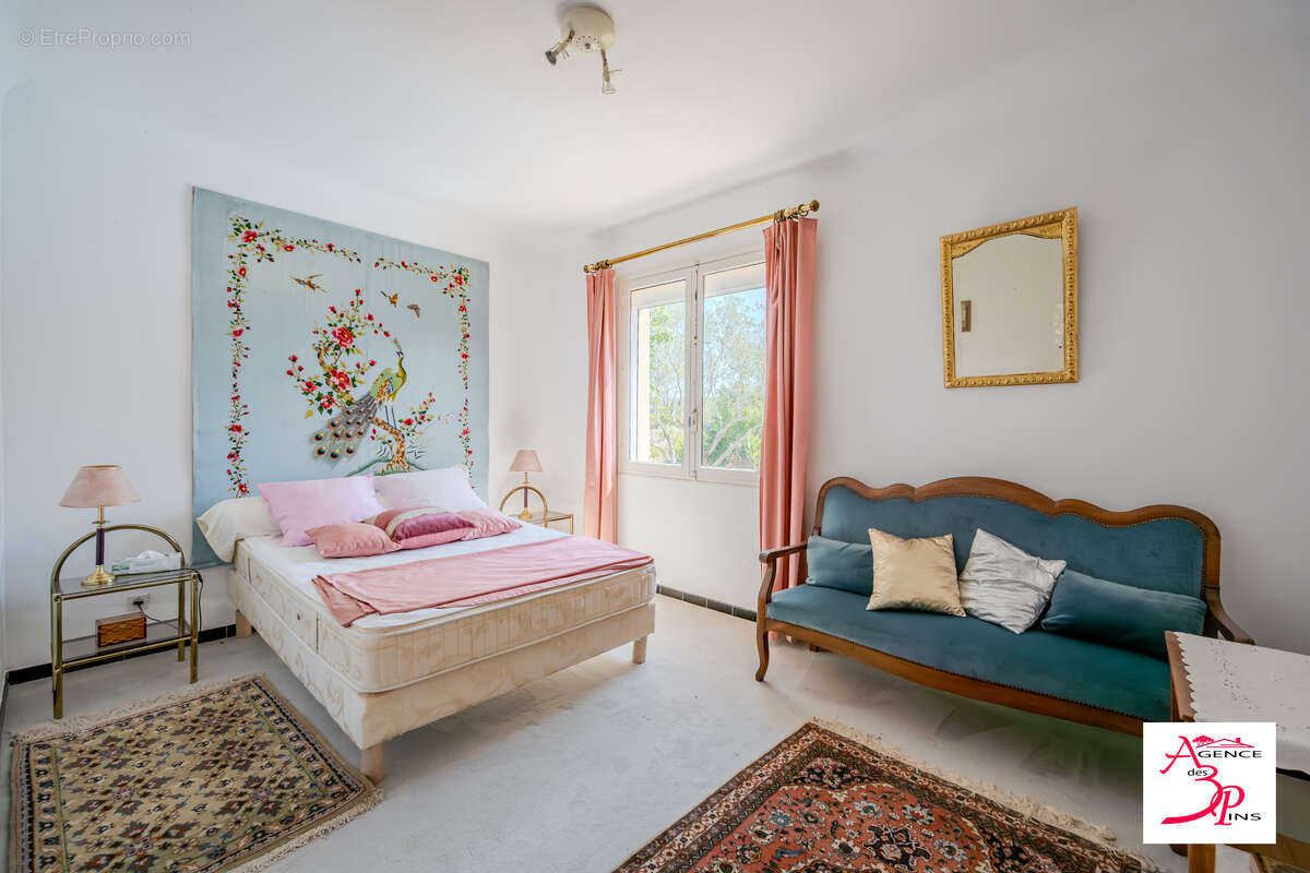 Maison 175 m² à Pierrefeu-Du-Var  - photo 7